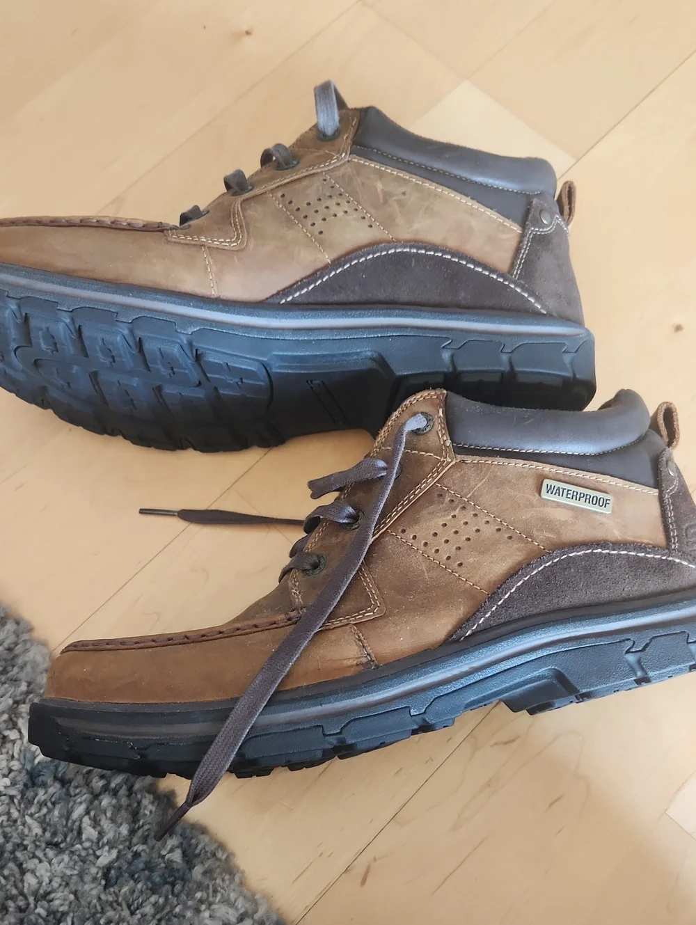 Skechers Men’s Brown Leather Chukka Boots sz 12 waterproof hiking